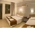 London Blue Szálloda 3*