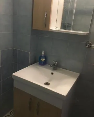 London Blue Hotel 3*