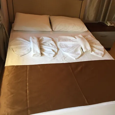 London Blue Hotel