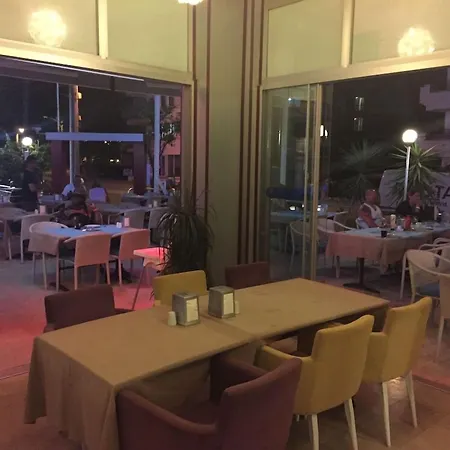 London Blue Hotel 3*