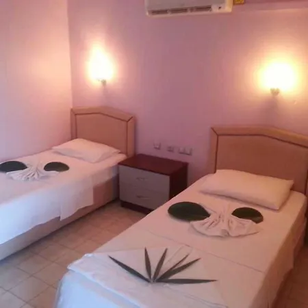 London Blue Hotel 3*