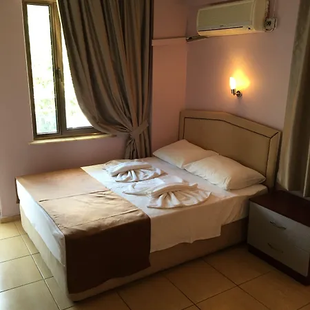 London Blue ホテル