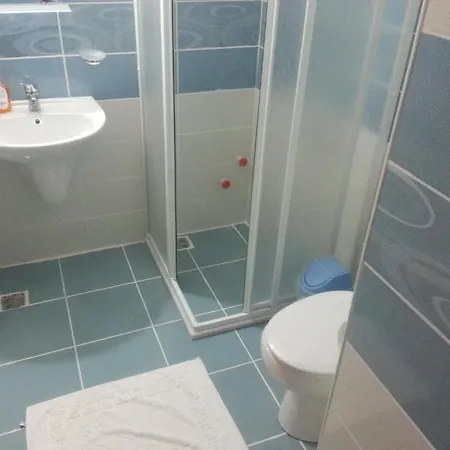 London Blue Hotel